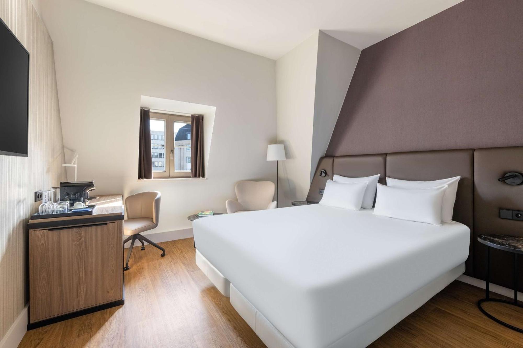 Nh Brussels Carrefour De L'Europe Hotel Ngoại thất bức ảnh