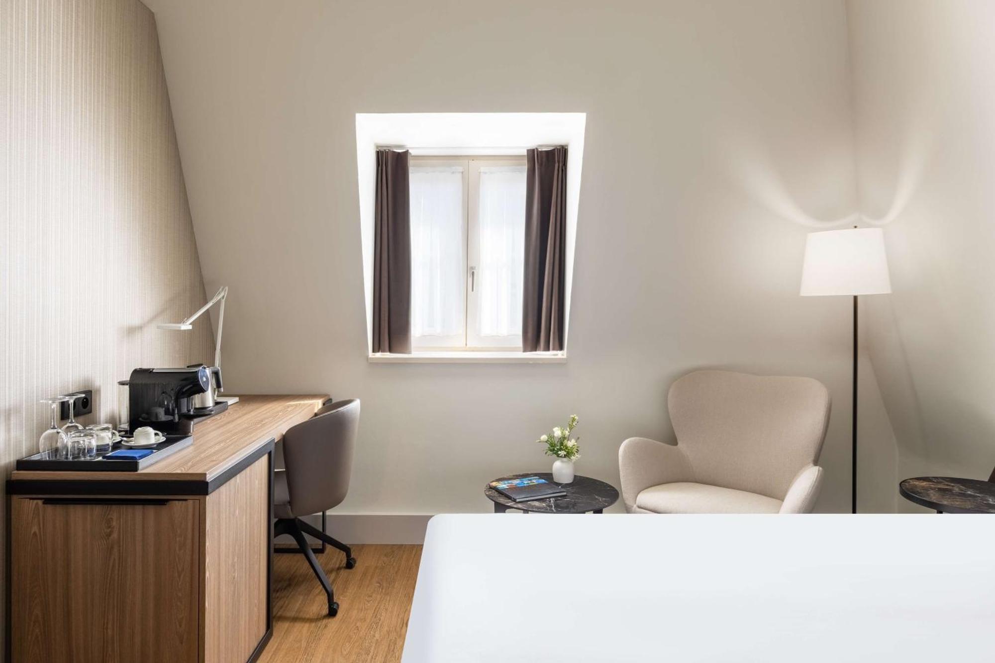 Nh Brussels Carrefour De L'Europe Hotel Ngoại thất bức ảnh