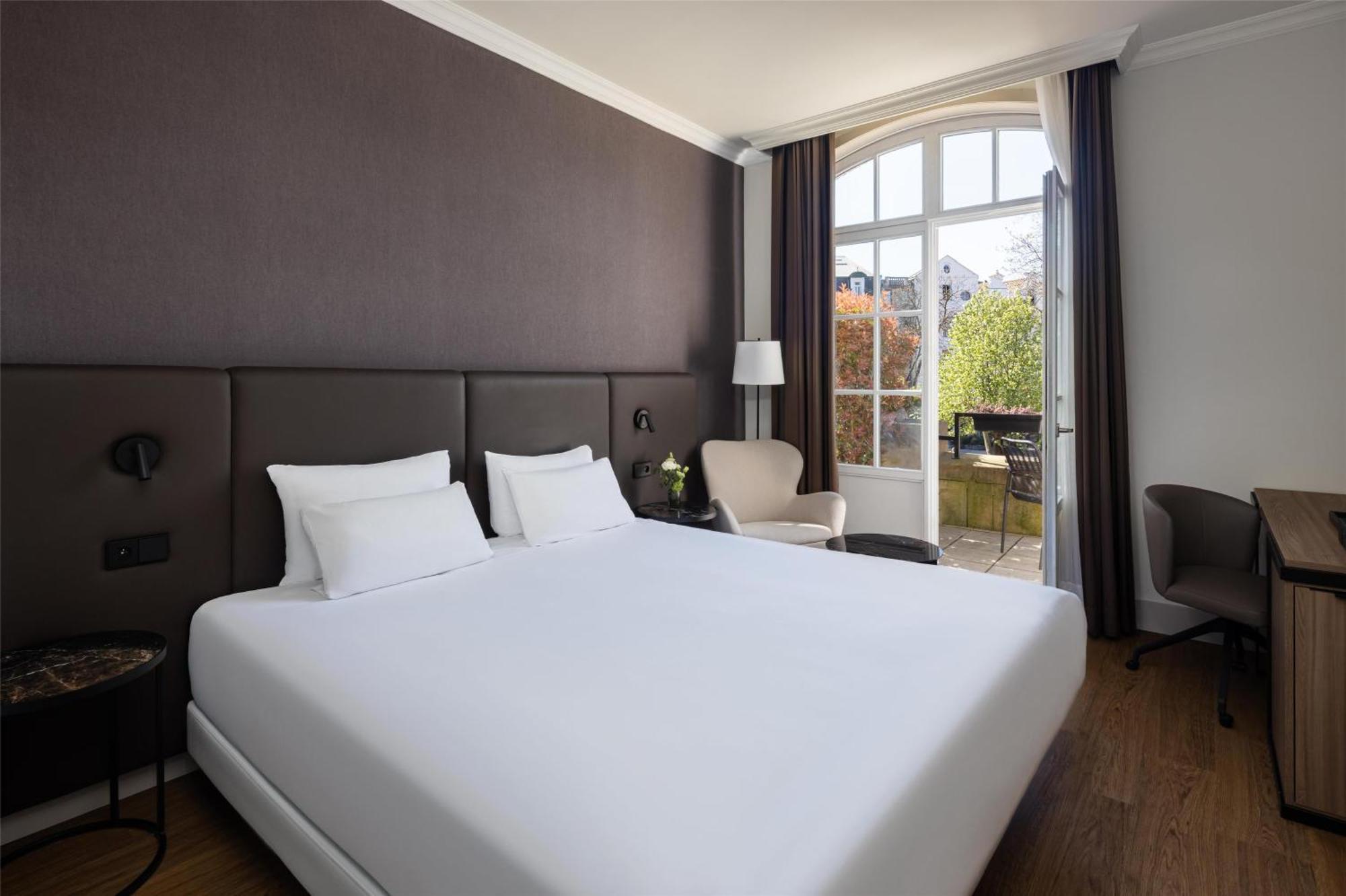 Nh Brussels Carrefour De L'Europe Hotel Ngoại thất bức ảnh